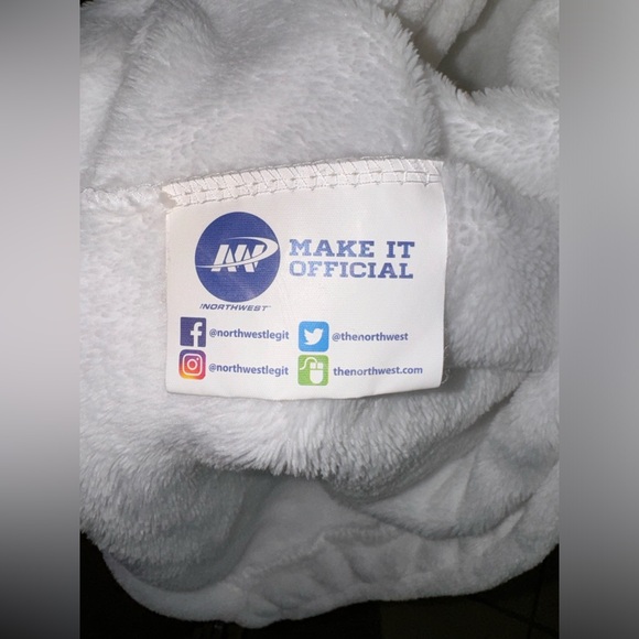 NCAA Tennessee Volunteers L/XL Bathrobe 26x47 Inches - Picture 5 of 8